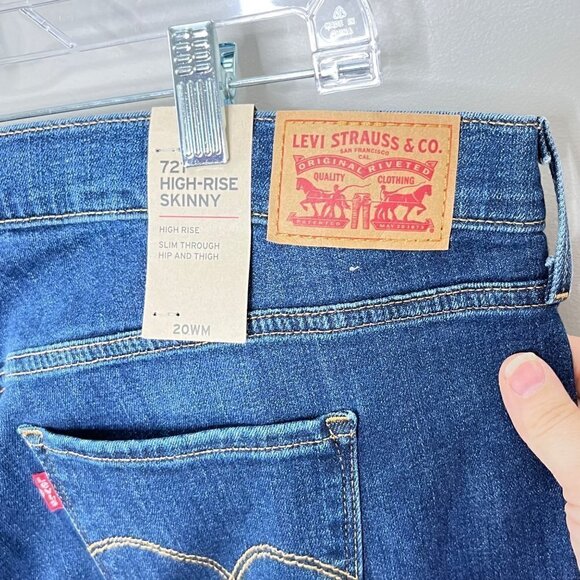 Levi's 721 High Rise Skinny- Size 20W - New with tags - Picture 3 of 7